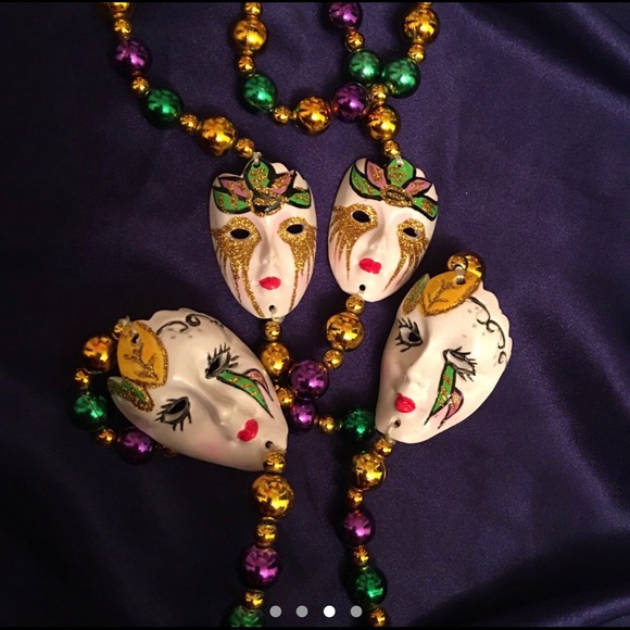 Vintage Mardi Gras Accessories x3 - Picture 3 of 4